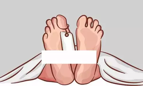 சுடுகாடு கட்டிட மேற்கூரை இடிந்து விழுந்து விவசாயி பலி