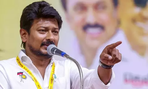 சிலிண்டர் விலை உயர்வு.. சிறு வணிகர்கள் மீது தாக்குதலாக அமைந்துள்ளது.. உதயநிதி ஸ்டாலின்