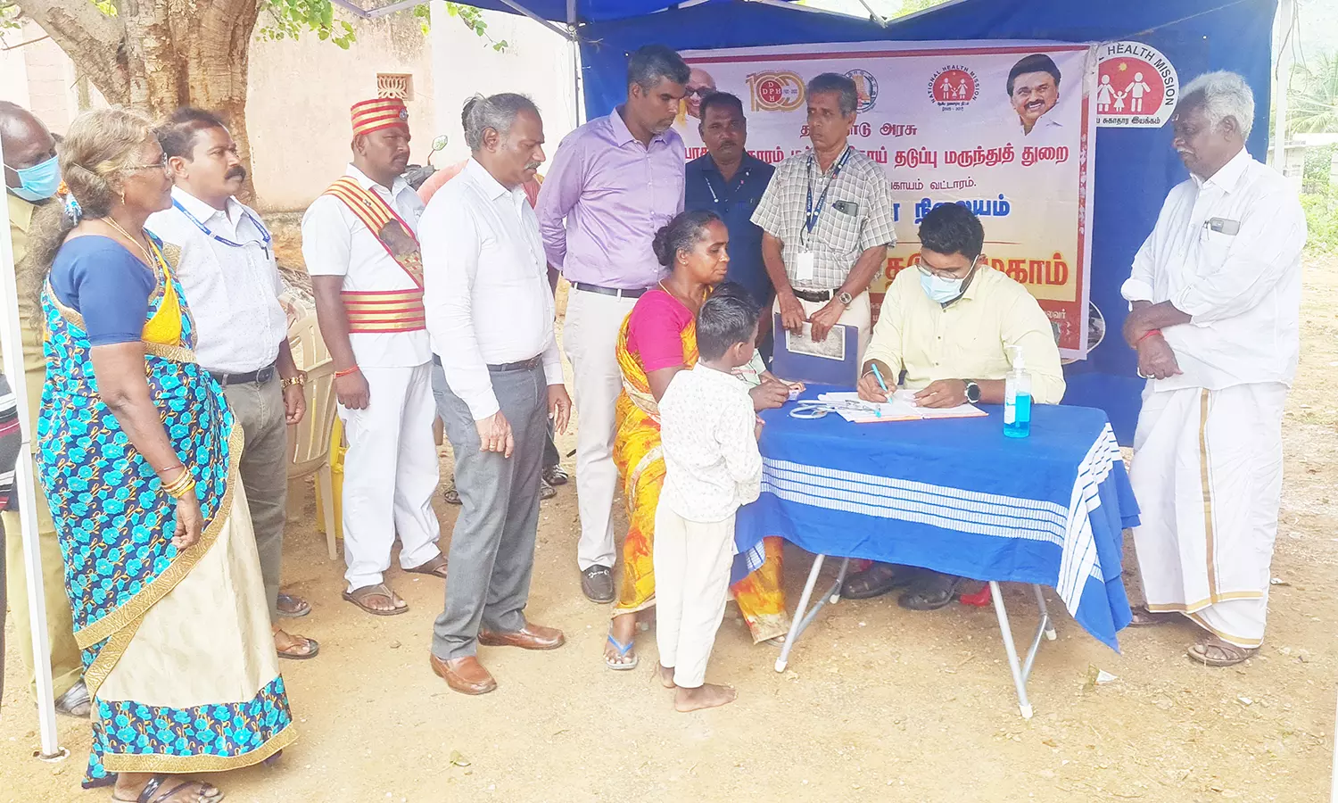 40 இடங்களில் சிறப்பு காய்ச்சல் தடுப்பு முகாம் 40 இடங்களில் சிறப்பு காய்ச்சல் தடுப்பு முகாம்