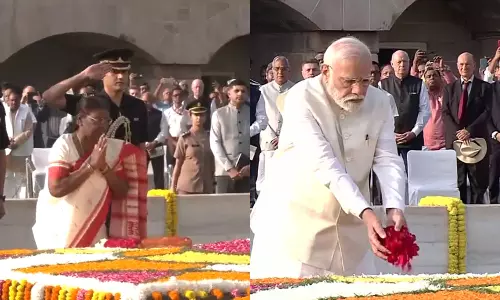 155-வது பிறந்தநாள்: மகாத்மா காந்தி நினைவிடத்தில் பிரதமர் மோடி மரியாதை