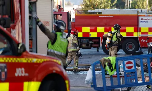 ஸ்பெயினில் இரவு நேர கேளிக்கை விடுதி தீப்பிடித்து 13 பேர் உயிரிழப்பு