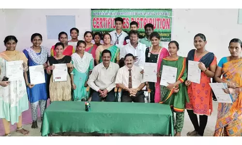 கம்ப்யூட்டர் பயிற்சி முடித்தவர்களுக்கு சான்றிதழ்