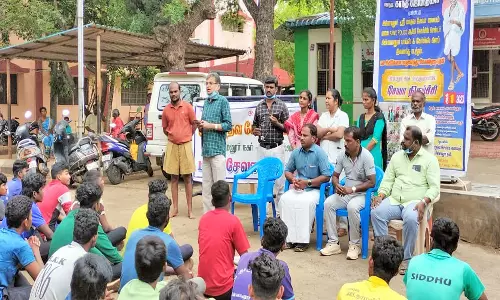 காந்தி ஜெயந்தியையொட்டி சின்னமனூர் அரசு ஆஸ்பத்திரியில் தூய்ைம விழிப்புணர்வு