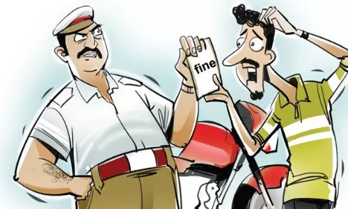 விதிகளை மீறி வாகன பதிவு எண்கள்