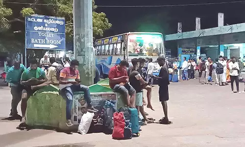 தொடர் விடுமுறையால் ராமேசுவரத்தில் குவிந்த சுற்றுலா பயணிகள், பக்தர்கள்