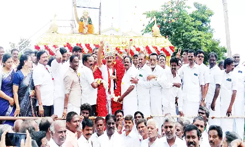 அ.தி.மு.க. மாவட்ட செயலாளர் எஸ்.எம்.சுகுமாருக்கு வாழ்த்து