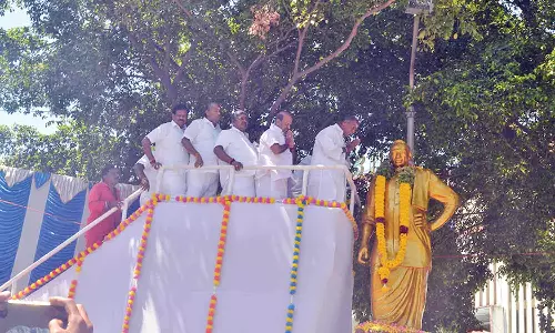 காந்தி- காமராஜர் சிலைக்கு ரங்கசாமி மாலை அணிவிப்பு