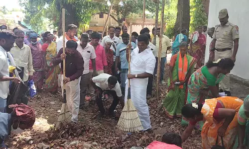 ஊசுடு தொகுதிக்குட்பட்ட ராமநாதபுரத்தில் அமைச்சர் சாய்.ஜெ. சரவணன்குமார் தூய்மைப்பணி