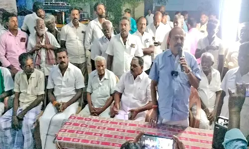 கயத்தாறு அருகே அ.தி.மு.க. பூத் கமிட்டி கூட்டம்