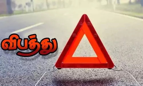 புளியம்பட்டியில் 2 கார்கள் நேருக்கு நேர் மோதி விபத்து