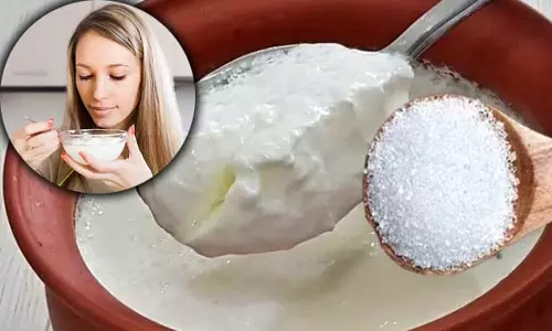 தயிருடன் சர்க்கரை கலந்து சாப்பிடுவது நல்லதா?