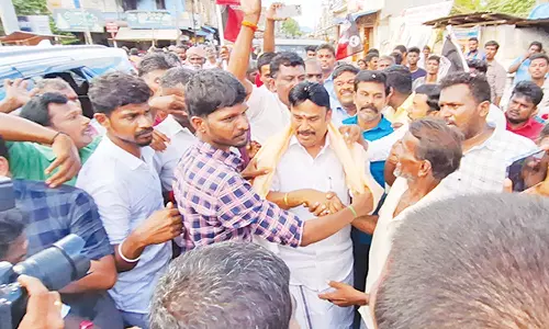 அய்யாதுரை பாண்டியனுக்கு தொண்டர்கள் உற்சாக வரவேற்பு