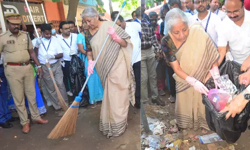 2047-ல் இந்தியா முன்னேறிய நாடாக இருக்க வேண்டும்- மந்திய நிதி மந்திரி நிர்மலா சீத்தாராமன் பேச்சு