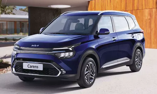 இந்தியாவில் அறிமுகம் செய்யப்பட்ட கியா கரென்ஸ் புது வேரியண்ட்.. என்ன ஸ்பெஷல் தெரியுமா?