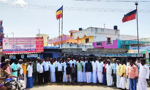 கடத்தூர் அருகே பா.ம.க கொடியேற்று விழா