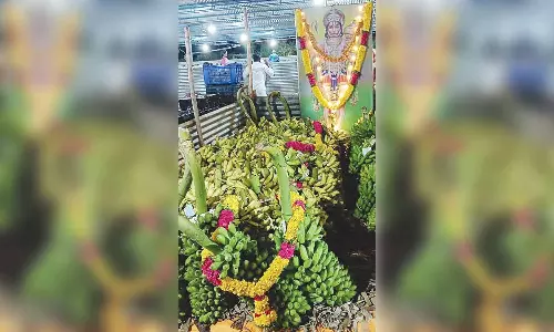 வேதாரண்யம் பகுதிகளில் கம்பசேவை திருவிழா