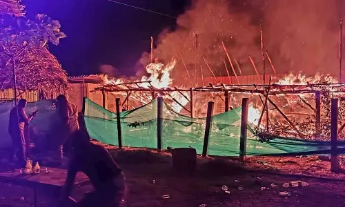 தனியார் மதுக்கடையில் திடீர் தீ விபத்து