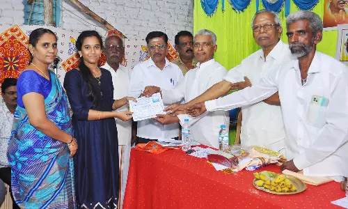 செங்கோட்டையில் பொதுத்தேர்வில் அதிக மதிப்பெண் பெற்ற மாணவர்களுக்கு பரிசு