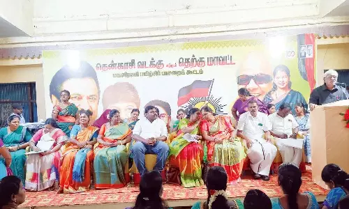 சங்கரன்கோவிலில் தி.மு.க. மகளிர் அணி பயிற்சி பாசறை கூட்டம்