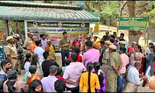 திருமூர்த்திமலையில் சுற்றுலா பயணிகளுக்கு விழிப்புணர்வு கூட்டம்