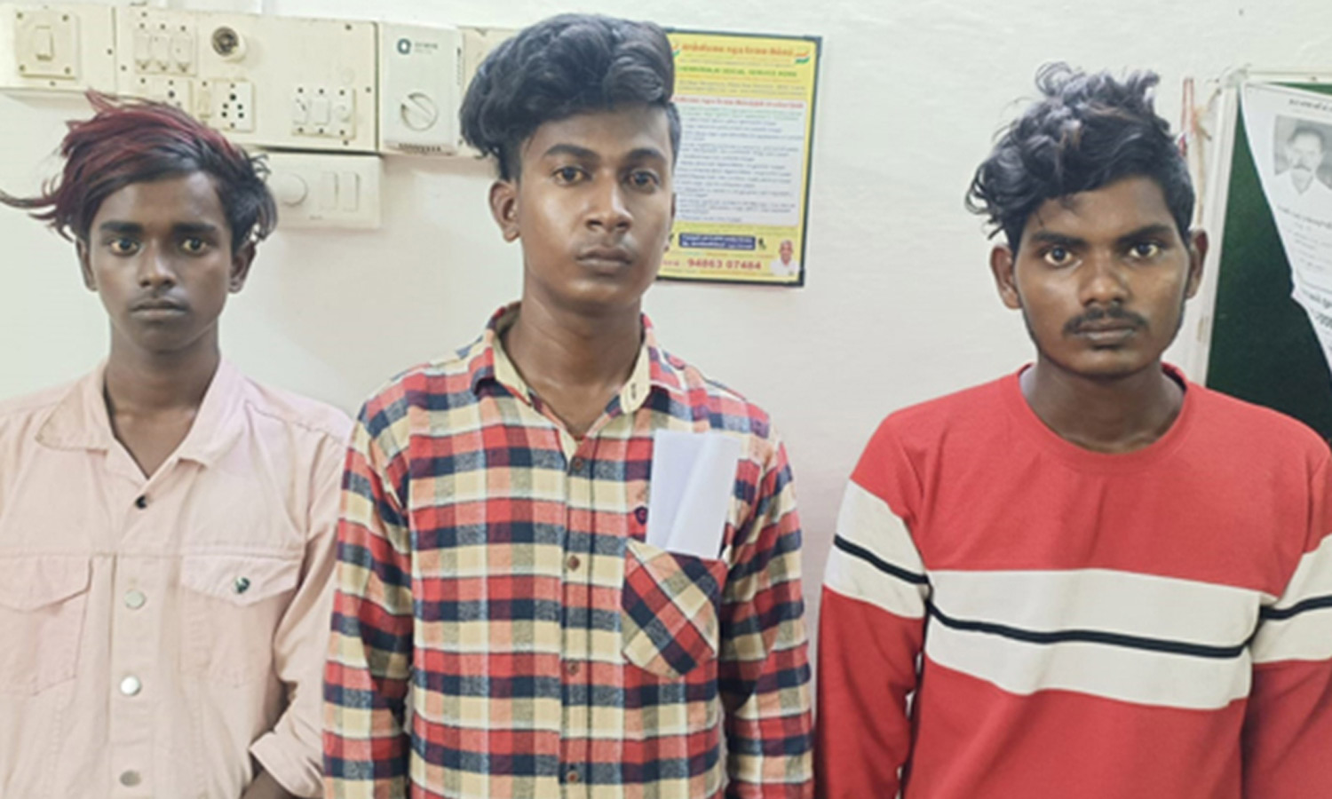 பெருந்துறை அருகே வழிப்பறி செய்ய முயன்ற 3 வாலிபர்கள் கைது