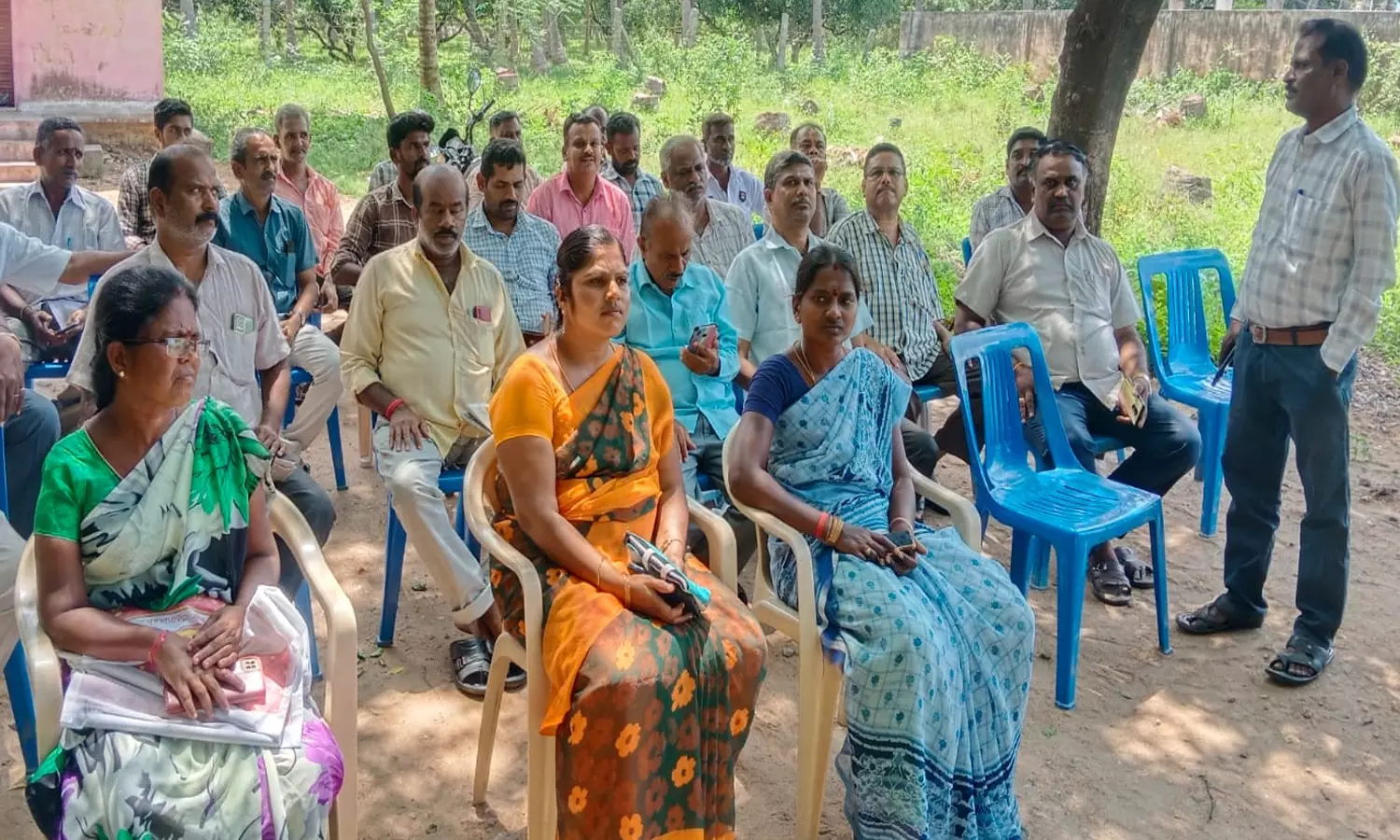 கூட்டுறவு கடன் சங்கத்தினர் ஆர்ப்பாட்டம் கூட்டுறவு கடன் சங்கத்தினர் ஆர்ப்பாட்டம்