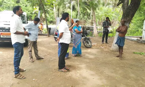 இடைநிற்றல் குழந்தைகளை பள்ளியில் சேர்க்க ஆய்வு