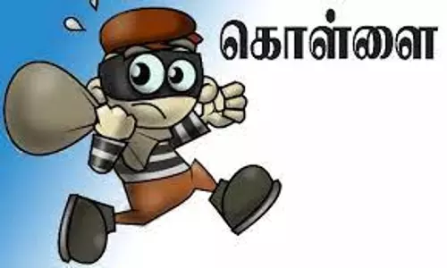 பேக்கரியை உடைத்து கொள்ளை