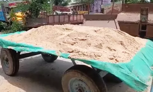 மணல் கடத்திய மாட்டு வண்டிகள் பறிமுதல்