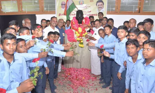 கூலிபாளையம் விகாஸ் வித்யாலயா பள்ளியில் தியாகி திருப்பூர் குமரன் பிறந்த நாள் விழா