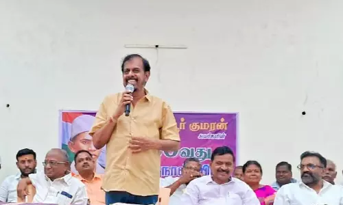 குழந்தைகளை  நன்றாக படிக்க வைக்க வேண்டும் -  இயக்குனர் ஆர். கே. செல்வமணி அறிவுறுத்தல்