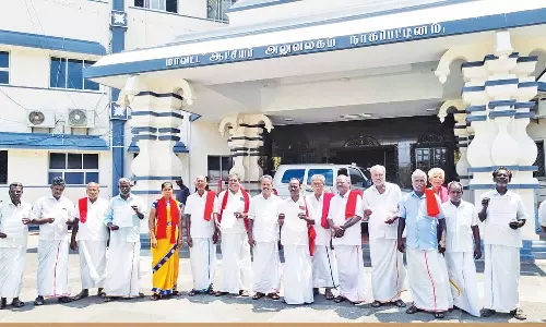 100 நாள் வேலை திட்டத்தை 200 நாட்களாக உயர்த்த வேண்டும்