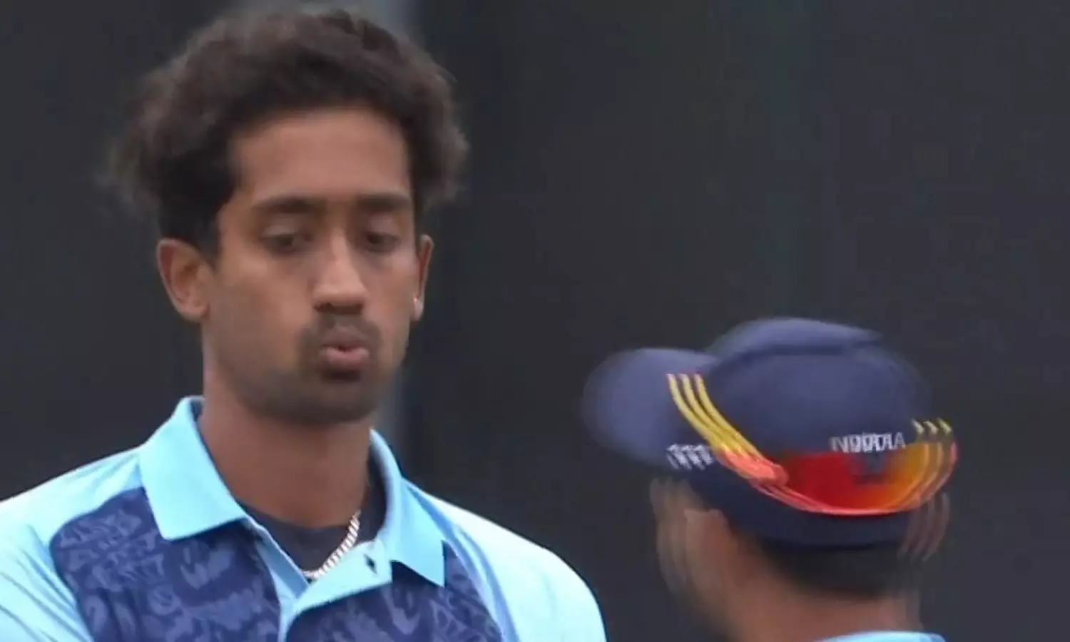 வங்காளதேச அணியின் 5வது விக்கெட்டை சாய் கிஷோர்... ... ஆசிய விளையாட்டு போட்டி: கபடி, கிரிக்கெட்டில் தங்கம் வென்று இந்தியா அசத்தல்- பதக்கம் 107ஆனது! லைவ் அப்டேட்ஸ்