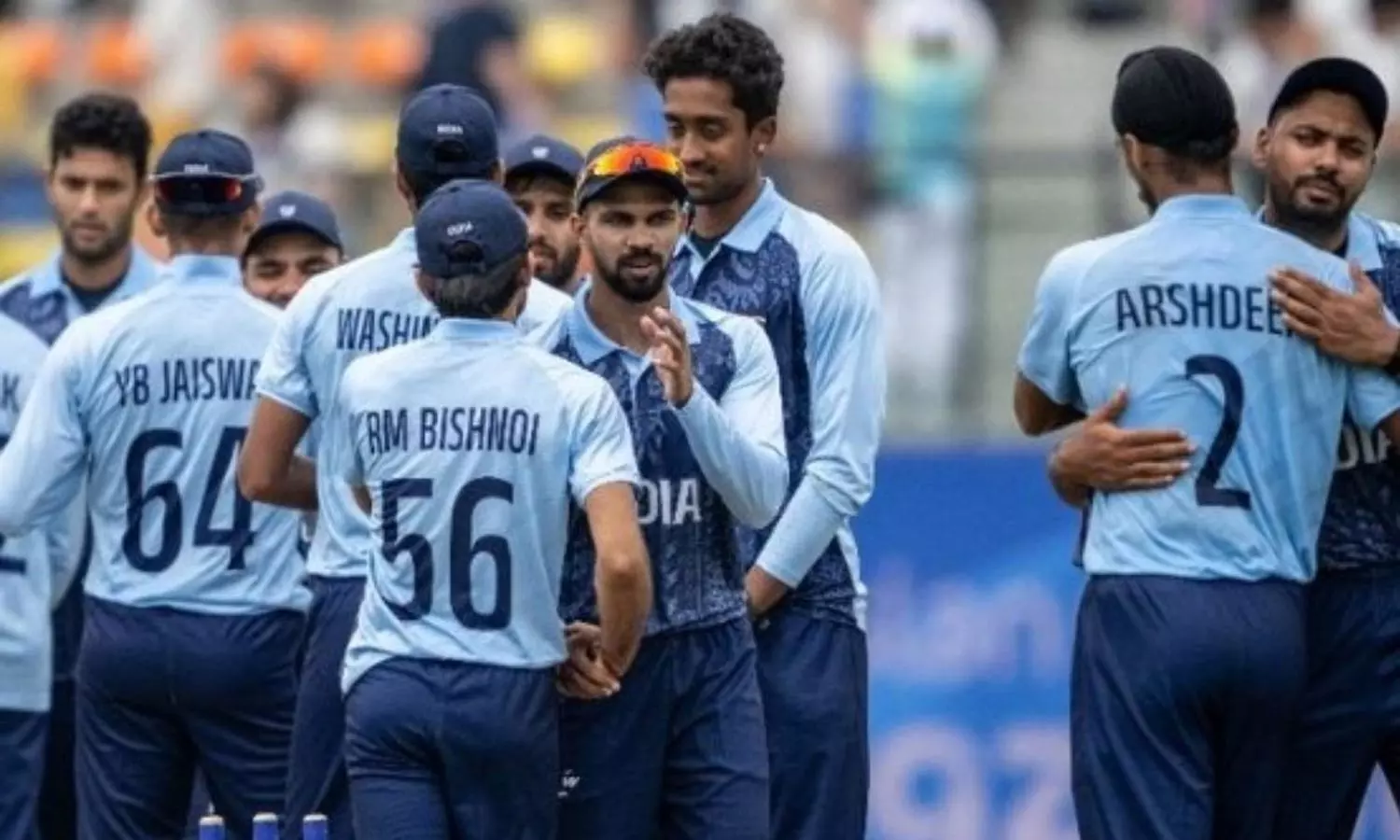 முதலாவது அரையிறுதியில் இந்தியா வெற்றிபெற 97 ரன்களை... ... ஆசிய விளையாட்டு போட்டி: கபடி, கிரிக்கெட்டில் தங்கம் வென்று இந்தியா அசத்தல்- பதக்கம் 107ஆனது! லைவ் அப்டேட்ஸ்