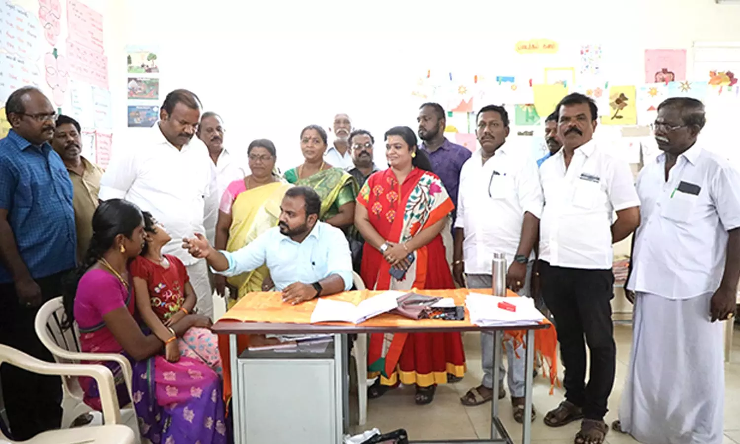 தூத்துக்குடியில் மாற்றுத் திறனாளி மாணவர்களுக்கான மருத்துவ முகாம்-மேயர் ஜெகன் பெரியசாமி பார்வையிட்டார்