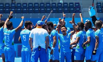 ஹாக்கி ஆண்கள் இறுதிப்போட்டியில் ஜப்பானை 5-1 என்ற... ... ஆசிய விளையாட்டு போட்டி: கபடி, கிரிக்கெட்டில் தங்கம் வென்று இந்தியா அசத்தல்- பதக்கம் 107ஆனது! லைவ் அப்டேட்ஸ்