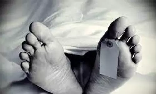 வாய்க்காலுக்குள் தவறி விழுந்த தொழிலாளி சாவு