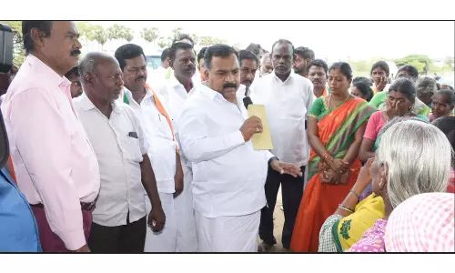 மோடிக்கு எதிராக பிரசாரம் செய்ய அ.தி.மு.க.வுக்கு தைரியம் இல்லை