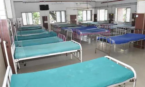 சூலூர் அருகே டாக்டர்கள் இல்லாமல் செயல்பட்ட தனியார் ஆஸ்பத்திரி