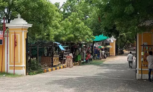 பேரடைஸ் கடற்கரையில் மின்சாரம்இல்லாததால் சுற்றுலா பயணிகள் அவதி