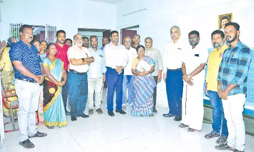 வளர்ச்சி திட்ட பணிகளை அதிகாரி ஆய்வு