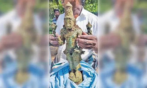 பள்ளம் தோண்டிய போது ஐம்பொன் சிலை கண்டெடுப்பு