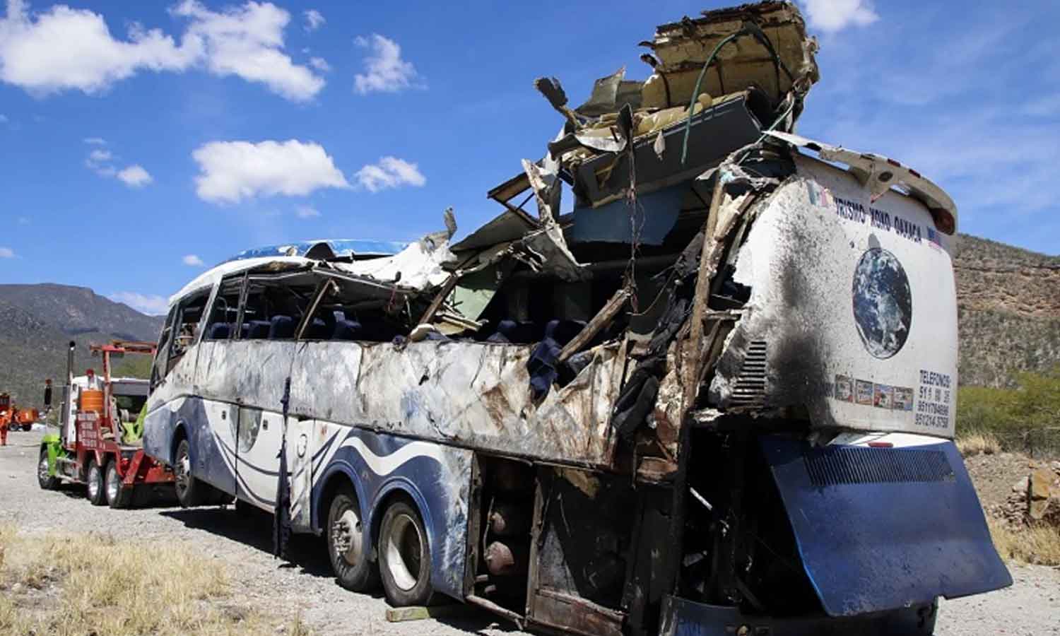 மெக்சிகோவில் பஸ் கவிழ்ந்து 18 அகதிகள் பலி