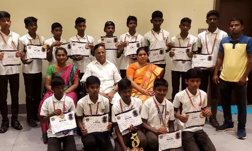 மாநில அளவில் நடைபெற்ற கோ-கோ போட்டியில் ஹேன்ஸ் ரோவர் பப்ளிக் பள்ளி மாணவர்கள் வெண்கலப் பதக்கம்