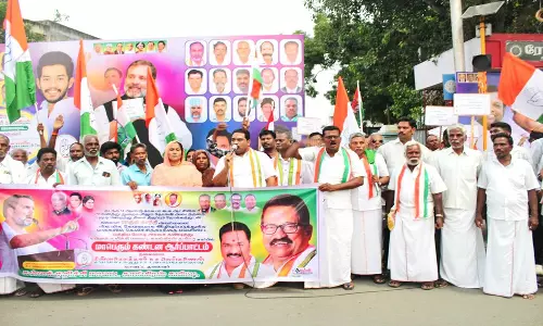 சங்கராபுரத்தில் மத்திய  அரசை கண்டித்து காங்கிரசார் ஆர்ப்பாட்டம்