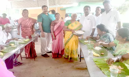 ஆஞ்சநேயர் கோவிலில் 5 ஆயிரம் பேருக்கு அன்னதானம்