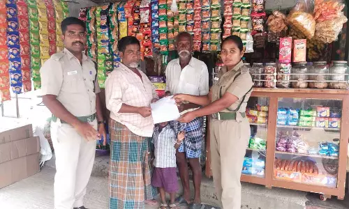 பாம்புகளை பயிற்சி இன்றி பிடிக்க கூடாது