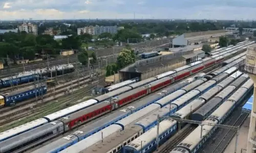 கிளாம்பாக்கத்தில் ரூ.20 கோடி மதிப்பில் புதிய ரெயில் நிலையம்- தெற்கு ரெயில்வே ஒப்பந்தம் கோரியது