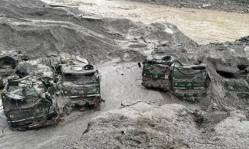 சிக்கிம் வெள்ளத்தில் அடித்துச் செல்லப்பட்ட 8 ராணுவ வீரர்களின் உடல்கள் மீட்பு