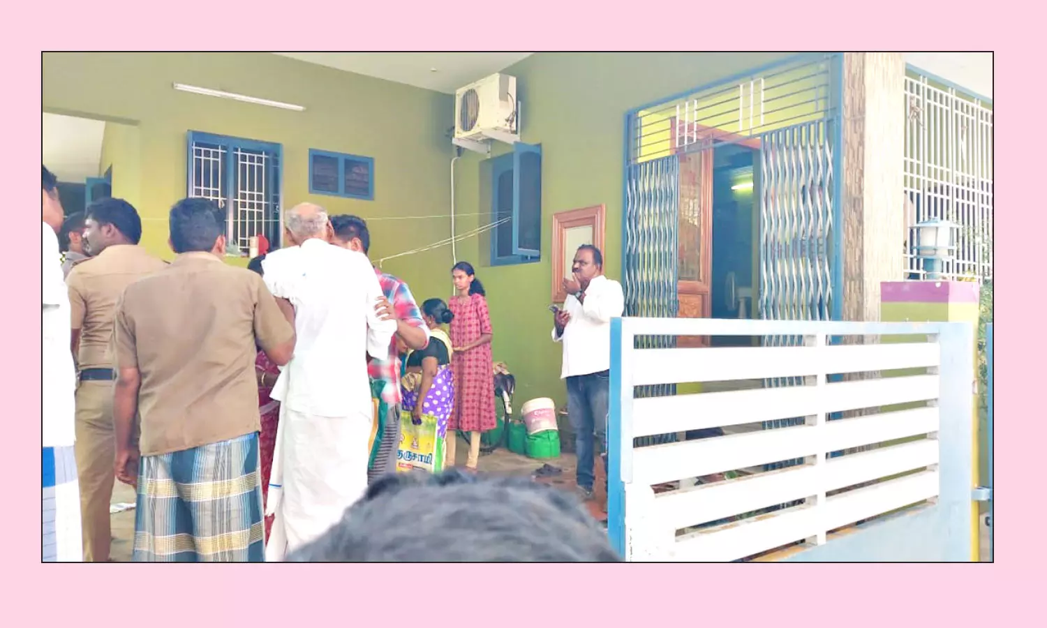 செக்யூரிட்டி நிறுவன அதிபர் வீட்டில் 45 பவுன் கொள்ளை செக்யூரிட்டி நிறுவன அதிபர் வீட்டில் 45 பவுன் கொள்ளை